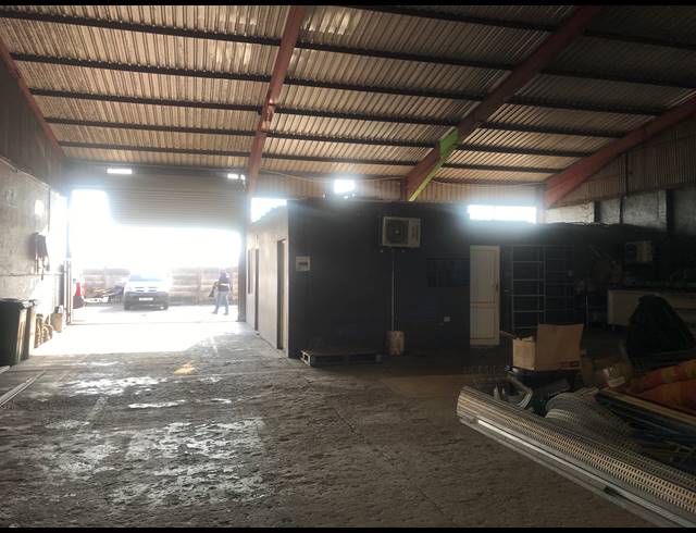 480M² WAREHOUSE TO LET IN GLEN ANIL